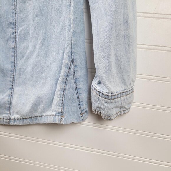 Anthropologie Fei Top Womens Extra Small Blue Western Jean Shirt Denim Snaps - Picture 3 of 9